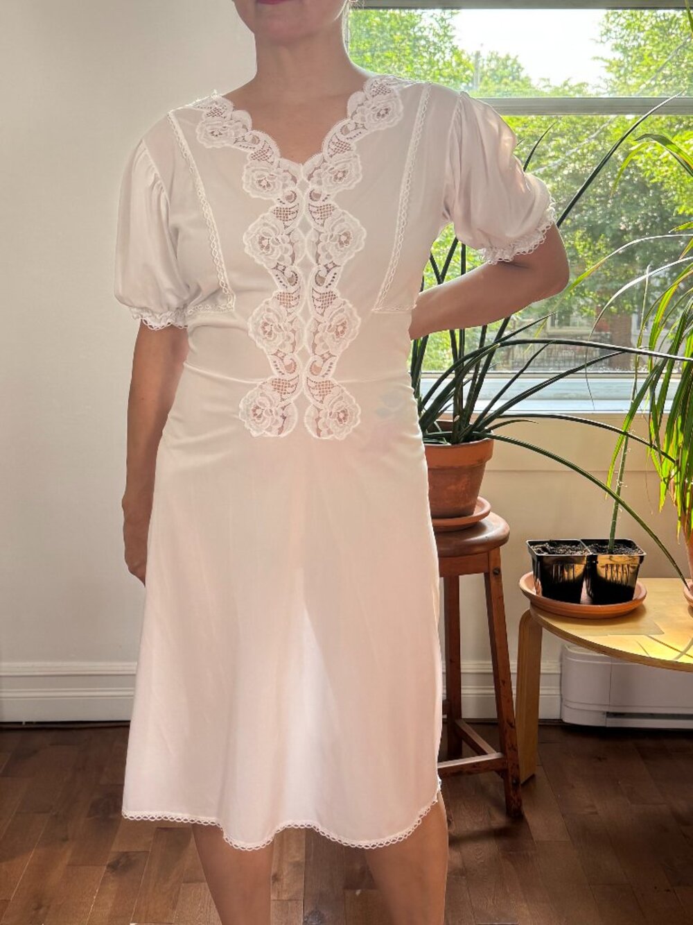 Vintage White Short Sleeve Lace Slip Nightgown - Size L